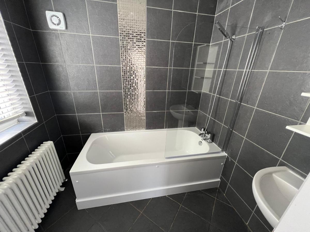 3 Bed Luxury Open Plan Living Villa Rayleigh Exterior foto